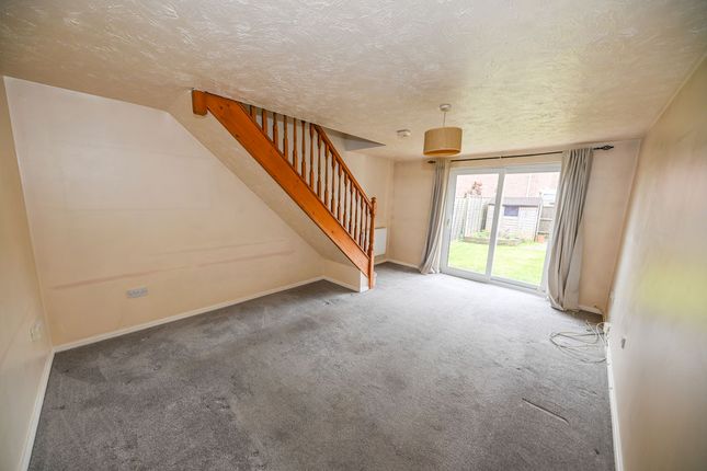 7, Snowberry Crescent, Havant photo 3