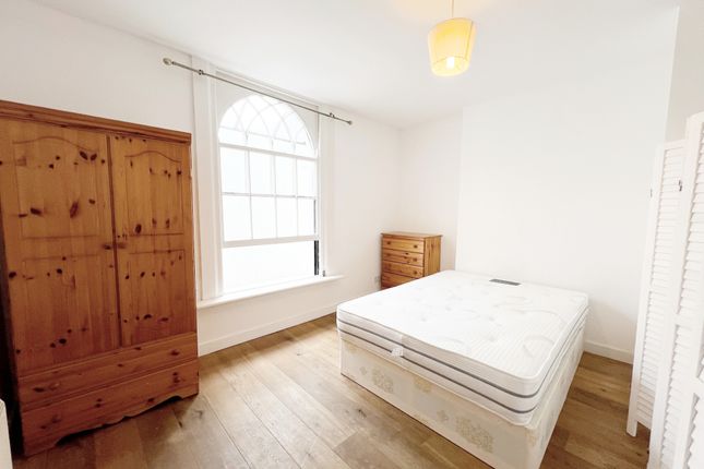 flat 1, 130b, New Cross Road, New Cross photo 3