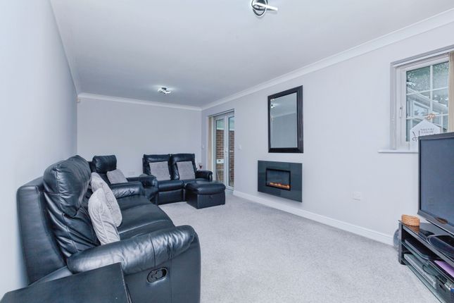 15, Market Garden Close, Leicester photo 3