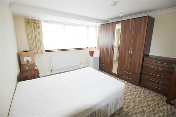 Side Annex - 43, Crundale Avenue, London photo 4