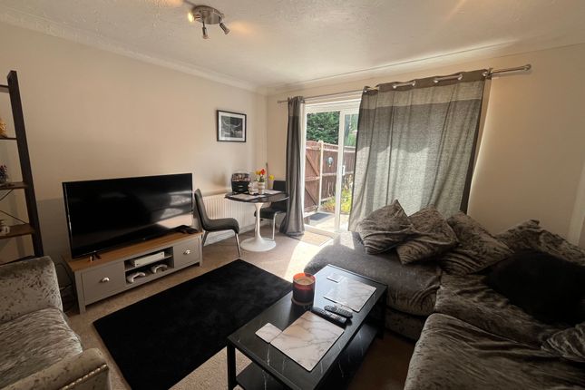 24, Fen Court, LOWESTOFT photo 2