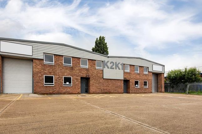 Industrial to let in Unit Segro Park Greenford Central, 10-11 Field Way, Greenford