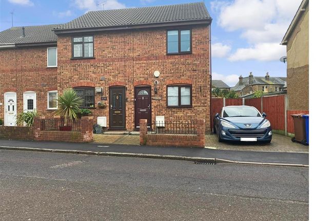 1 bed terraced house for sale in Victoria Road, Stanford-Le-Hope, Essex SS17