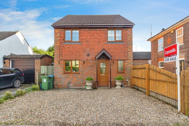 Thumbnail Detached house for sale in Summerleys, Edlesborough, Dunstable