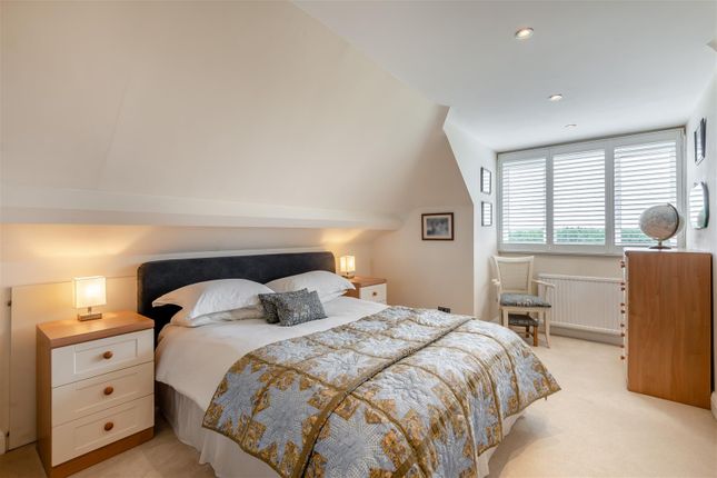 8650538-Interior01.Jpg