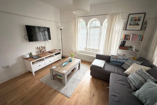 Flat A3, San Remo Towers,, Sea Road, Bournemeouth photo 2