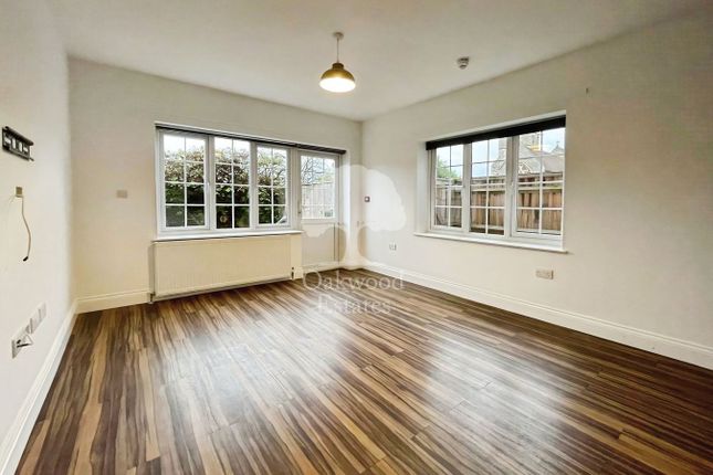 Studio flat on Unit 2, Bryony House, 3-5, Church Street, Burnham, £1,030/mo
