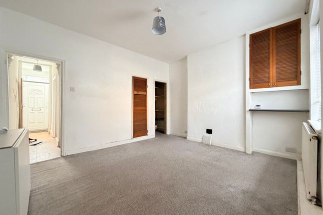 9 Nelson Street, Scarborough photo 3