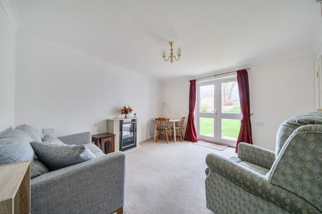 Flat 21, Dove Court,, Swan Lane, Oxfordshire photo 3
