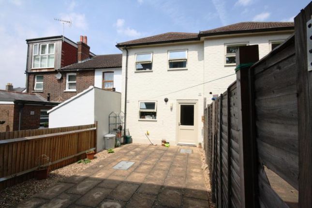 Thumbnail Terraced house to rent in Drummond Road, Guildford