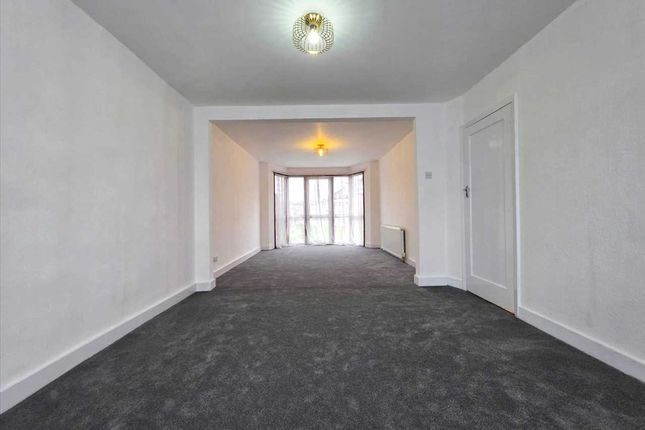 Beverley Drive, Edgware photo 4