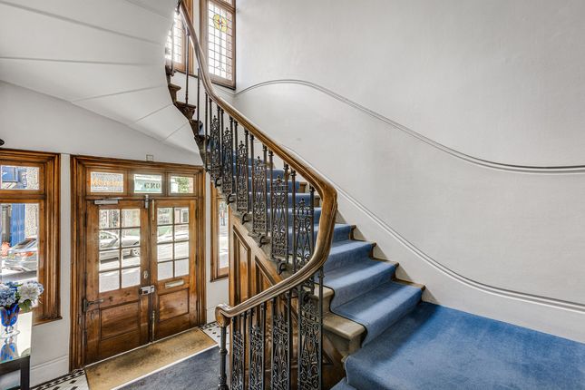 Flat 1B Cranley Mansions, 160, Gloucester Road, London photo 4