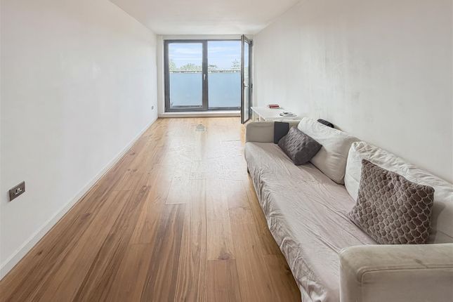 Flat 127, 26, High Street, Slough photo 4