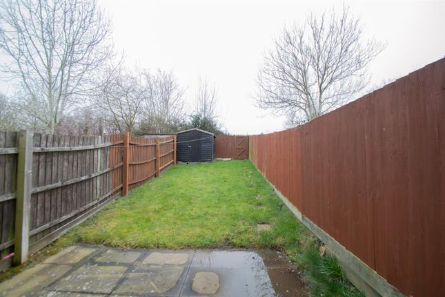 49, Henderson Close, Haverhill photo 3