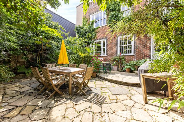 End terrace house for sale in Old Church Street, Chelsea, London