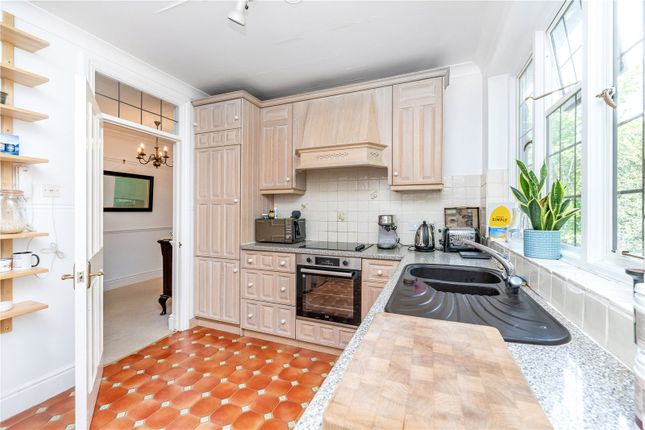 11 Queensberry House,, Friars Lane, Surrey photo 4