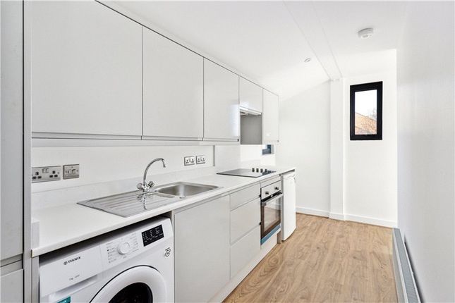 Flat 3, 416, Albany Road, London photo 3