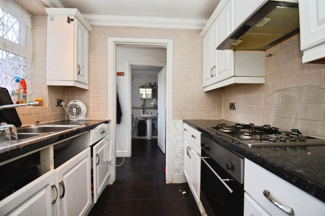1, Roseberry Avenue, Hull photo 3