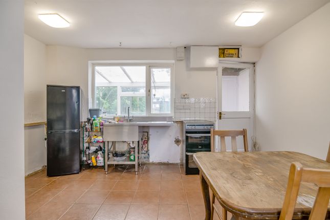22, Brook Estate, Monmouth photo 2