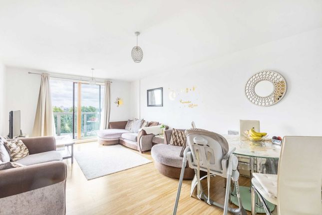 Flat for sale in London Road, Isleworth