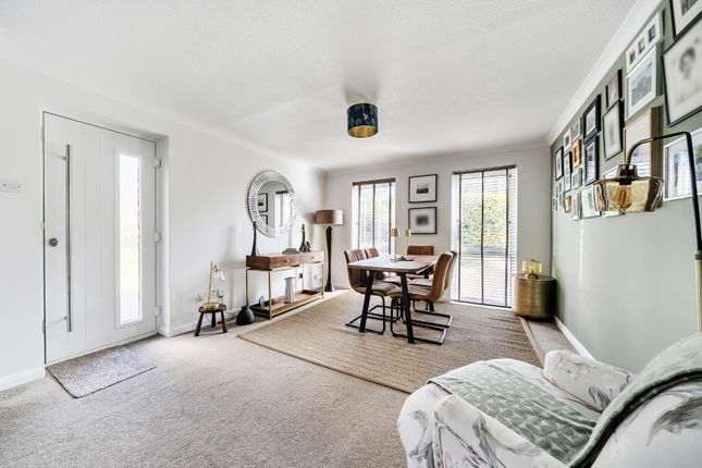 63, Cherry Orchard, Aylesford photo 4