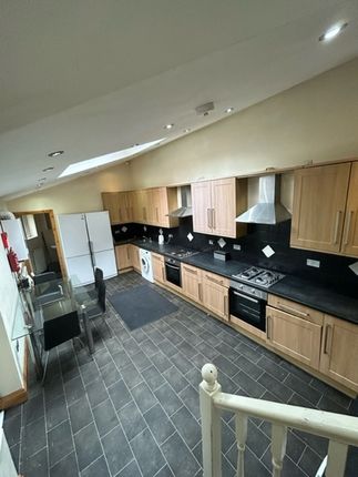 Woodsley Road Hyde Park, Leeds photo 5