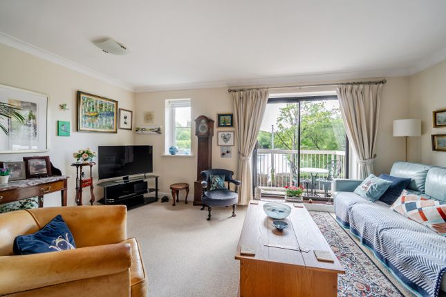 24, Waterside Court, Hampshire photo 2