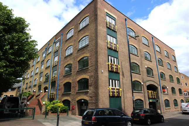 Thumbnail Studio to rent in Prusoms Island, 135 Wapping High Street, Wapping