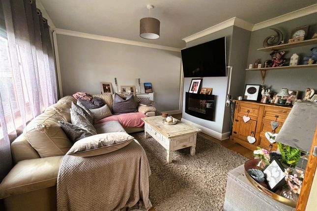 6, Elder Road, Port Talbot photo 4