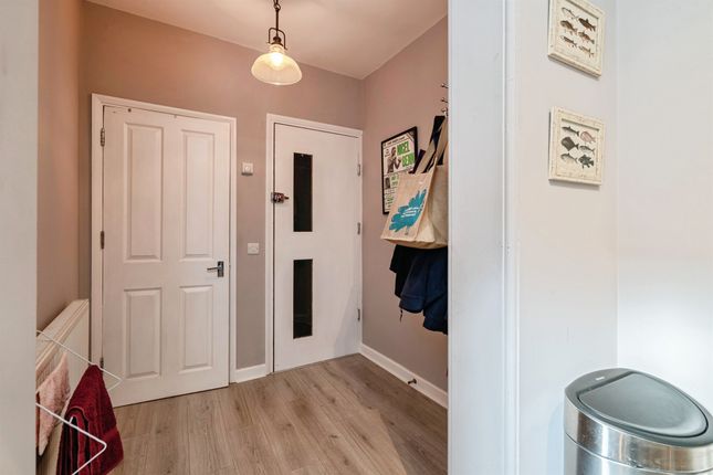 Flat 3, 6, Market Place, Harleston photo 4