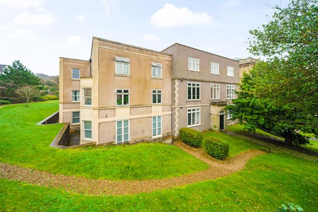 1-bed flat on Flat 20 Crosby Hall, 1, Royal Crescent, Weston-Super-Mare, £120,000