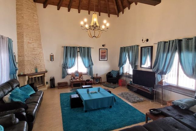 Country house for sale in Madriguera, Catral, Alicante, Valencia, Spain