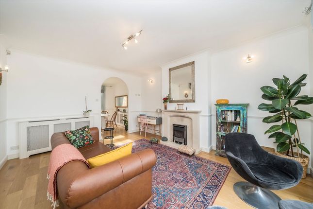 8, Sovereign Crescent, London photo 3