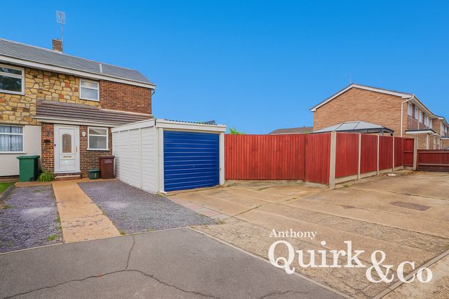 1, Fairview, Canvey Island photo 2