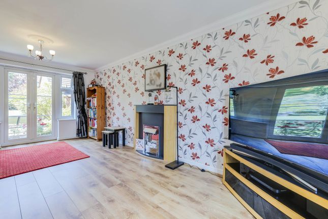 5, Towler Drive, Leeds photo 4