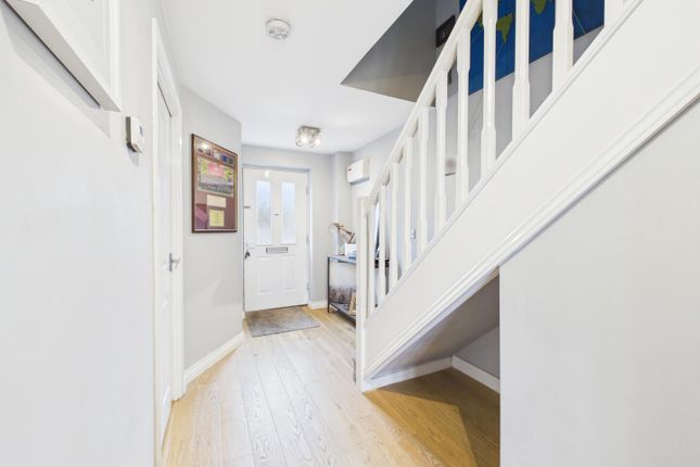 21, Heol Tredwr, Bridgend photo 2