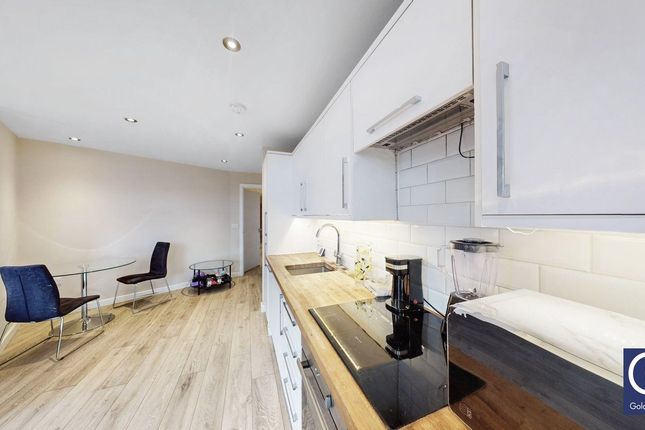 Flat to rent in Tower House, Lewisham High Street, London