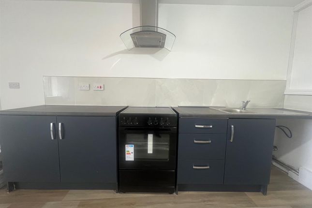 Flat1 Kitchen.Jpg