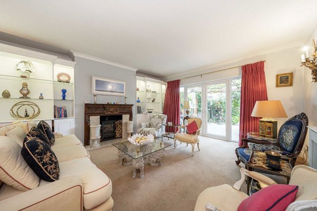 20, Scotts Avenue, Sunbury-On-Thames photo 2