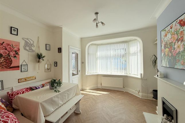 41, Woodbridge Avenue, Manchester photo 3