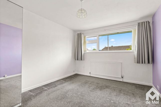 33, Willow Road, Cheltenham photo 5