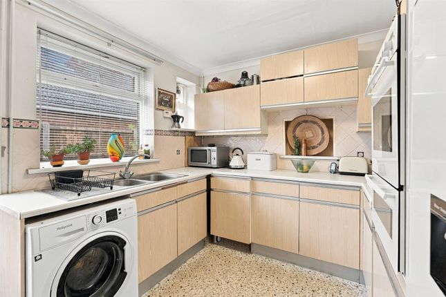 Broadhurst Road, Norwich photo 4