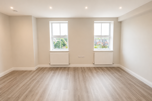 17 Merlin House, Falconry Court, Bakers Lane, Epping photo 4