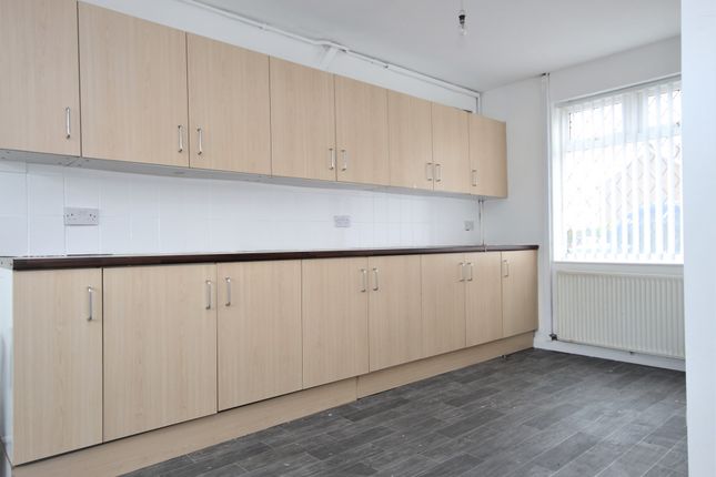 7, Birch Road, Manchester photo 3