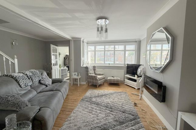 26, Elgin Avenue, Ashford photo 4