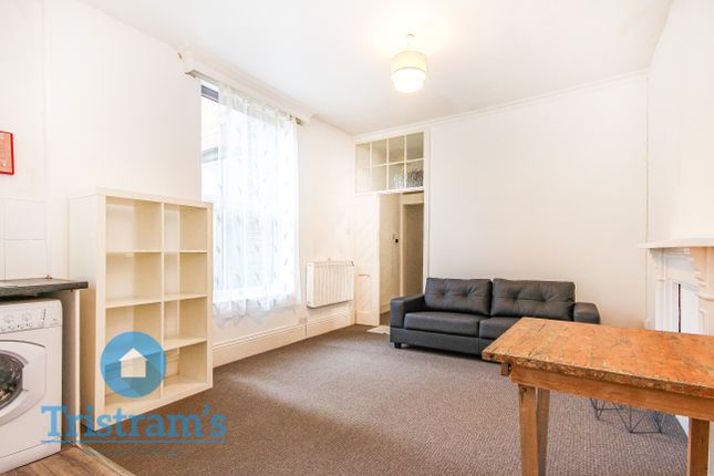 Flat 2, 5, Vickers Street, Nottingham photo 5