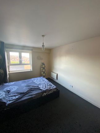 Apt 102, City View, Manchester photo 3