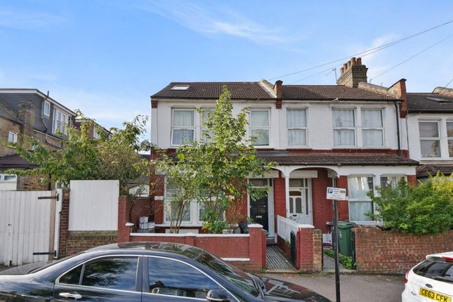 Thumbnail Flat for sale in Guernsey Road, London
