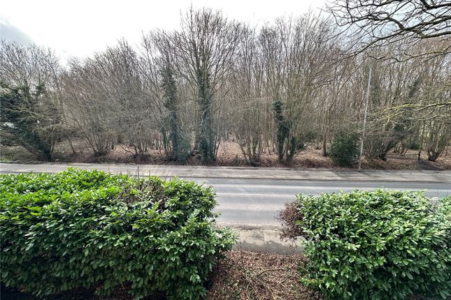 10 Darlington Court,, Broomwood Gardens, Brentwood photo 2