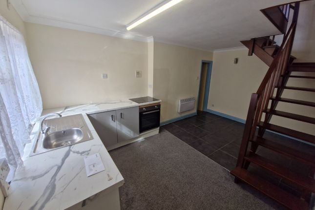 A, 72, Charnley Road, Blackpool photo 2